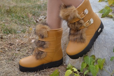 【新款爆款批發(fā) 鉆飾簡(jiǎn)約時(shí)尚女靴棉靴批發(fā) 女式棉靴廠價(jià)批發(fā)】?jī)r(jià)格,廠家,圖片,單靴、棉靴,聊城市東昌府區(qū)榮富來鞋業(yè)批發(fā)門市部-