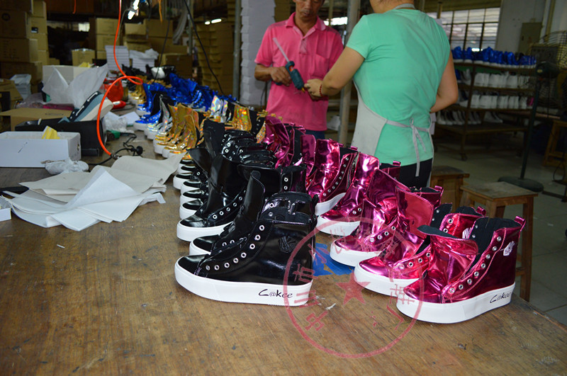 習水鞋業車間 穩就業促發展，打造產業發展新引擎